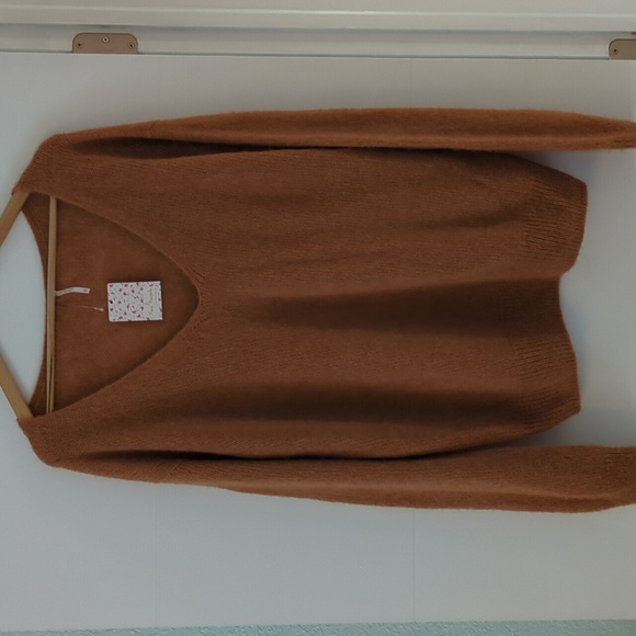 Free People Wool Alpaca Blend V Neck Slouchy Cozy Neutral Layering Pullover - Picture 4 of 8